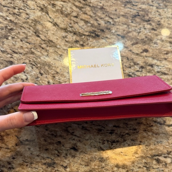 New Michael Kors Red Fuchsia Wallet Clutch - Picture 4 of 5